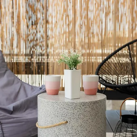 Апартамент Rooftop Tsimiski *